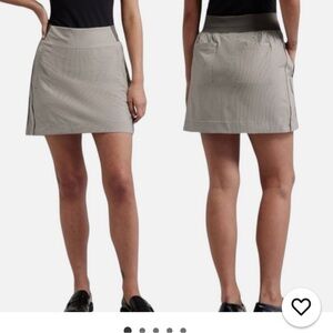 NEW Athleta Brooklyn Textured Pull On Skort Gray Stripe Size Size 18 Asthelesure